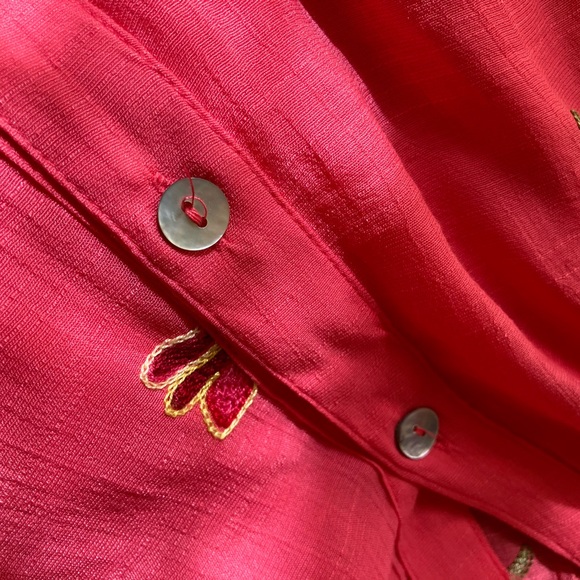 Plus size Figueroa&Flower tunic style blouse. - Picture 7 of 10